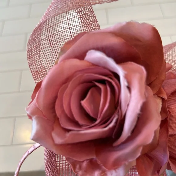 PINK ROSE FASCINATOR HAT/ HEADBAND Made in the UK - Picture 5 of 7